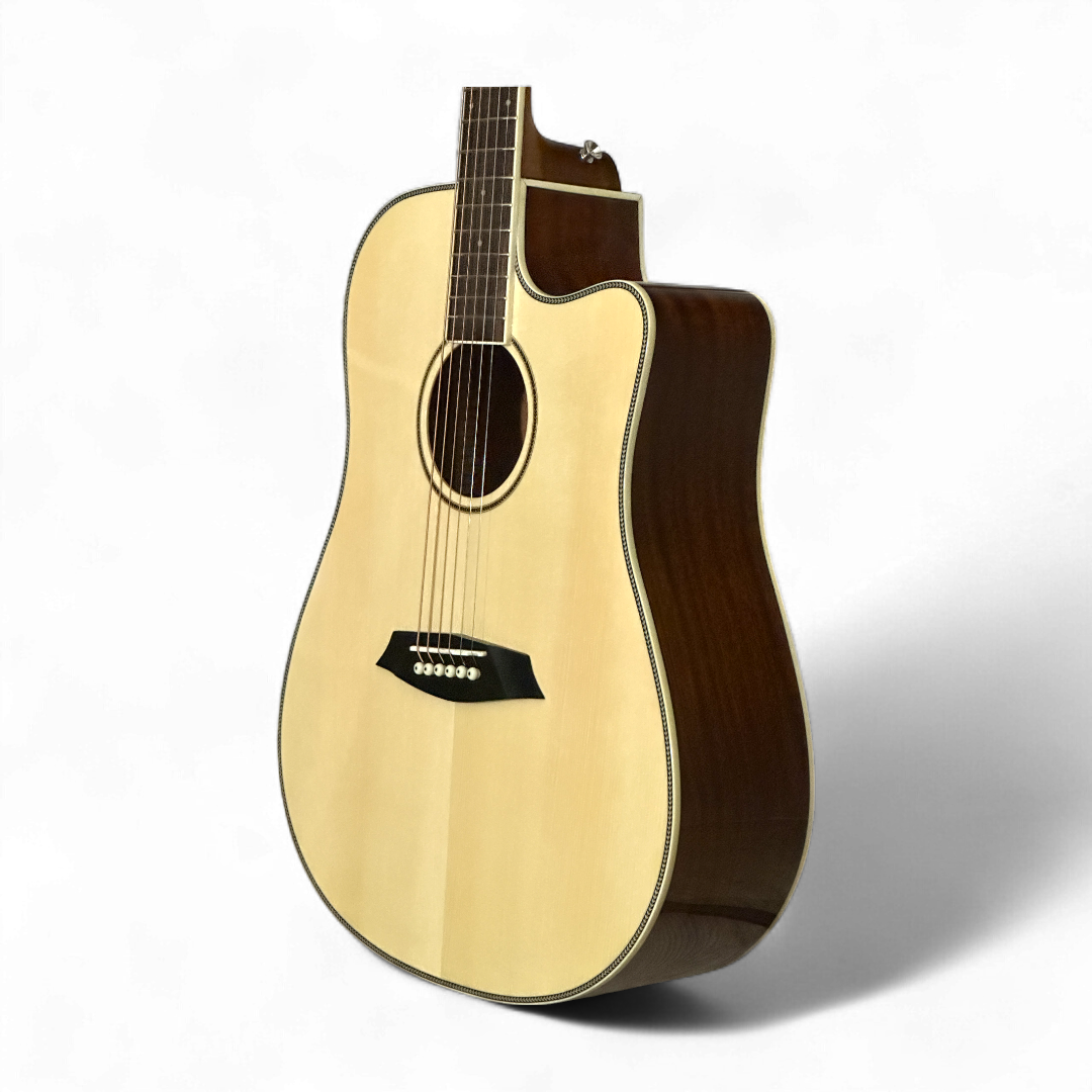 SIRE R2 系列雲杉木吉他外觀