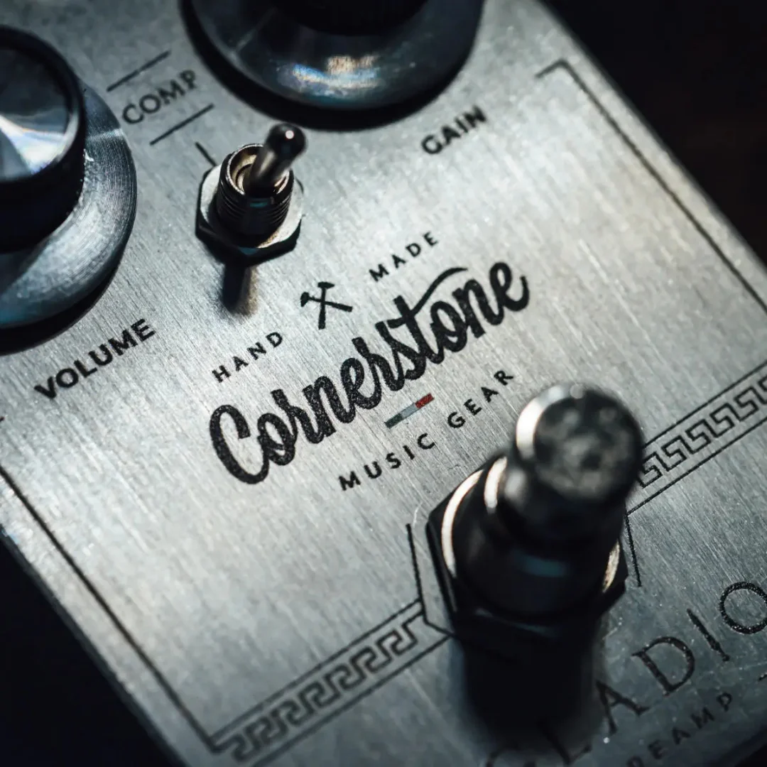 Gladio SC 可隨彈奏力度改變反應的破音效果器